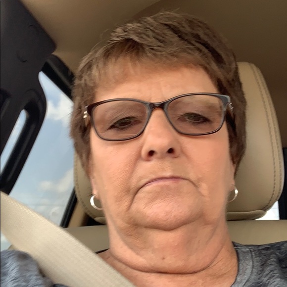 Meet your Posher, Dianne - Picture 1 of 1